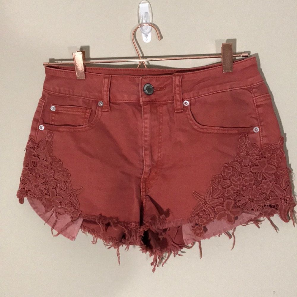 NWOT‎ AE festive hi rise shorts
